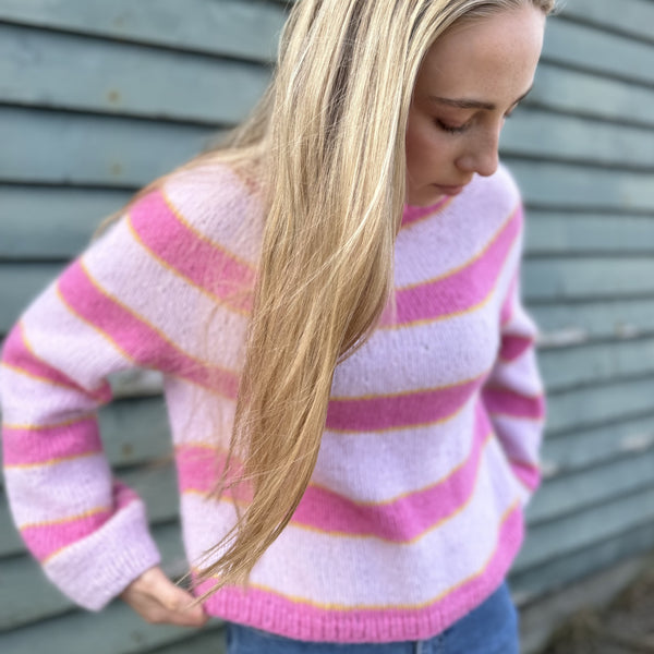 EASY-PINK SWEATER - Norsk oppskrift